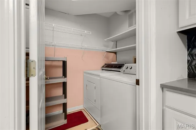 $249,900 | 526 Sarah Lane, Unit 22, Creve Coeur, MO 63141