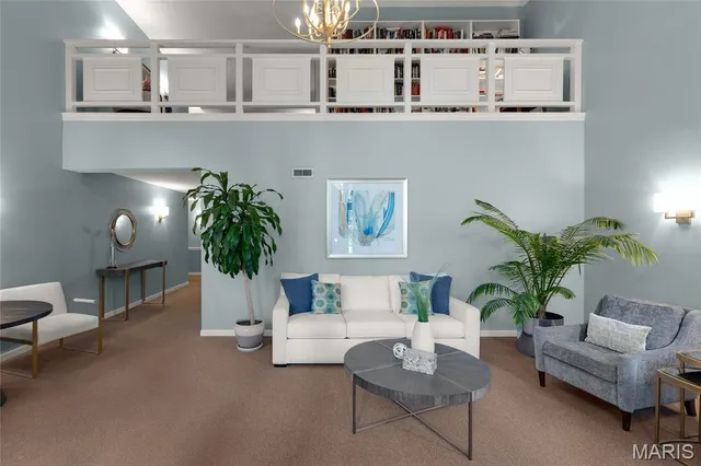 $249,900 | 526 Sarah Lane, Unit 22, Creve Coeur, MO 63141