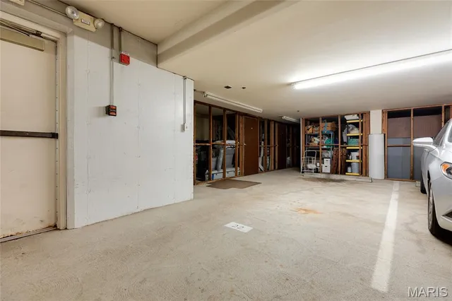 $249,900 | 526 Sarah Lane, Unit 22, Creve Coeur, MO 63141