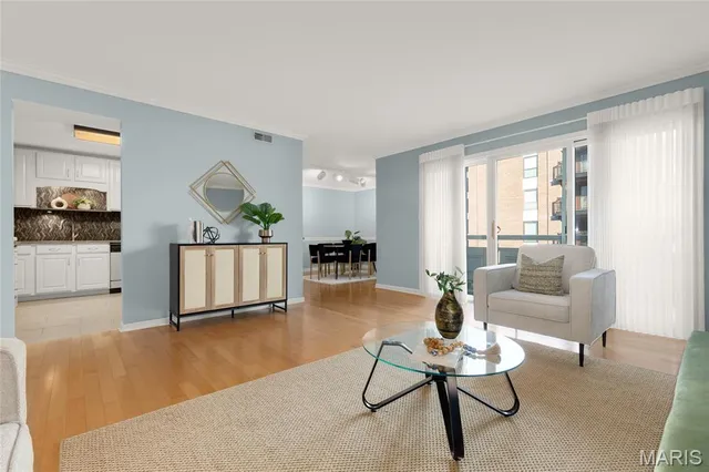 $249,900 | 526 Sarah Lane, Unit 22, Creve Coeur, MO 63141