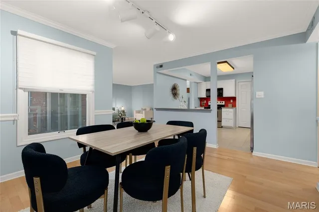 $249,900 | 526 Sarah Lane, Unit 22, Creve Coeur, MO 63141