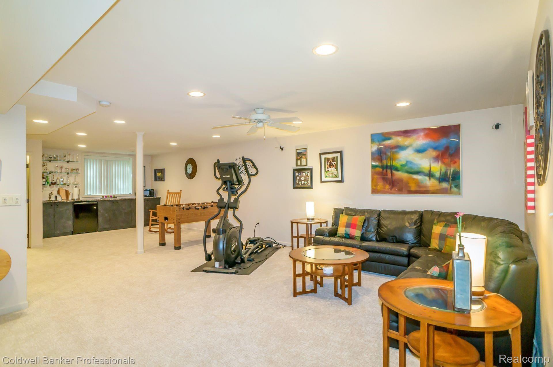31226 Country Ridge Circle Farmington, MI 48331 - Photo 34 of 50 28.jpg