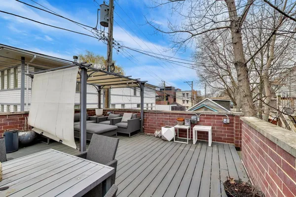 $1,350,000 | 3407 North Bell Avenue, Unit B, Chicago, IL 60618