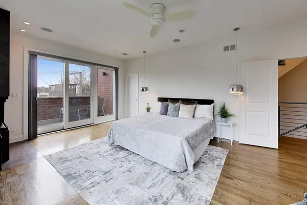 $1,350,000 | 3407 North Bell Avenue, Unit B, Chicago, IL 60618