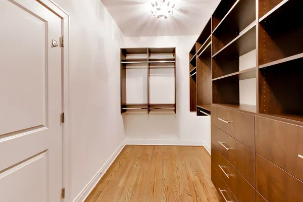 $1,350,000 | 3407 North Bell Avenue, Unit B, Chicago, IL 60618