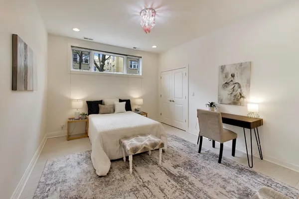 $1,350,000 | 3407 North Bell Avenue, Unit B, Chicago, IL 60618