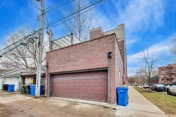 $1,350,000 | 3407 North Bell Avenue, Unit B, Chicago, IL 60618