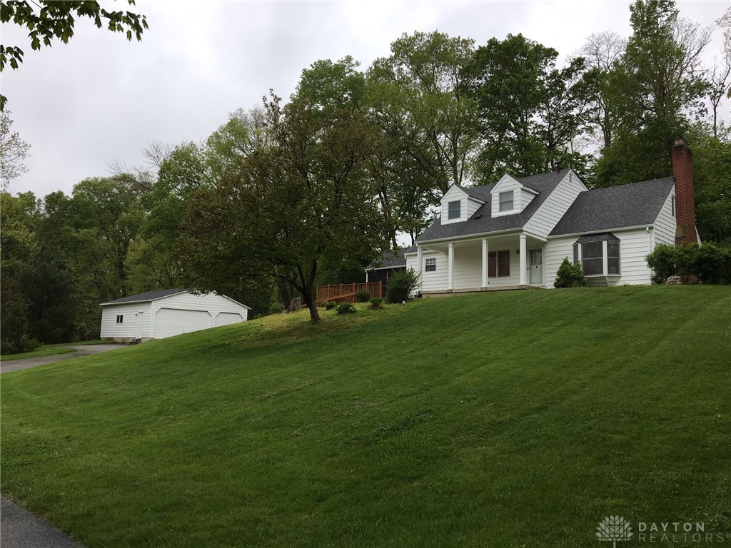 7310 Meeker Road Dayton, OH 45414 - Photo 1 of 35
