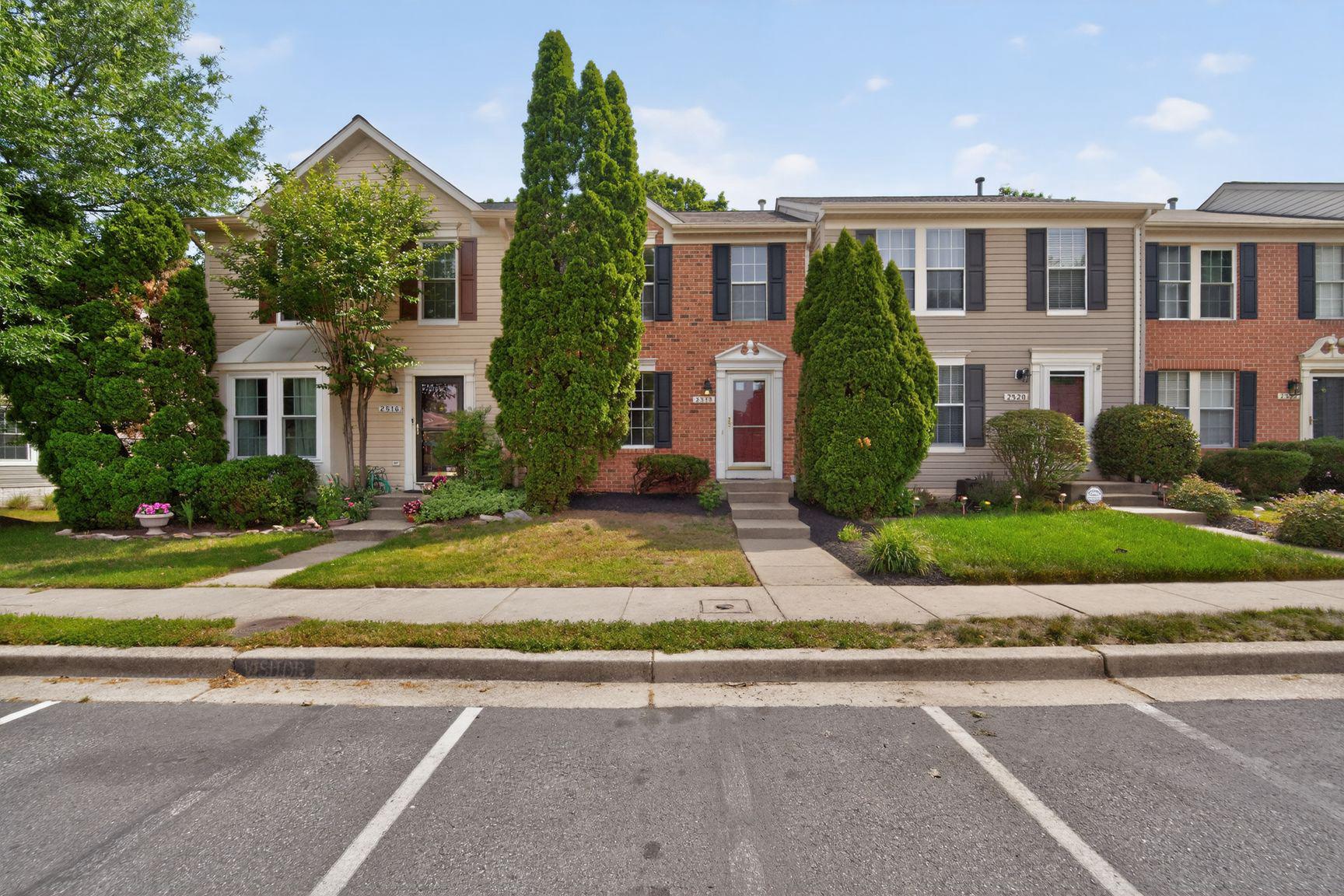 2518 Summers Ridge Drive Odenton, MD 21113 - Photo 2 of 35 Charming townhome.
