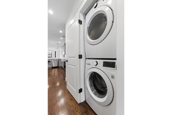 $3,400 | 229 East Eagle Street, Unit 3, Boston, MA 02128