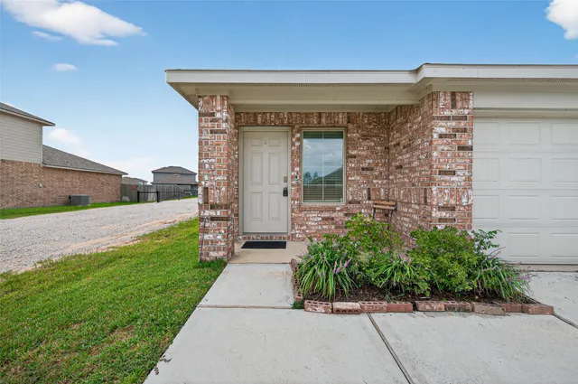 $1,700 | 16600 Lonely Pines Drive, Conroe, TX 77302