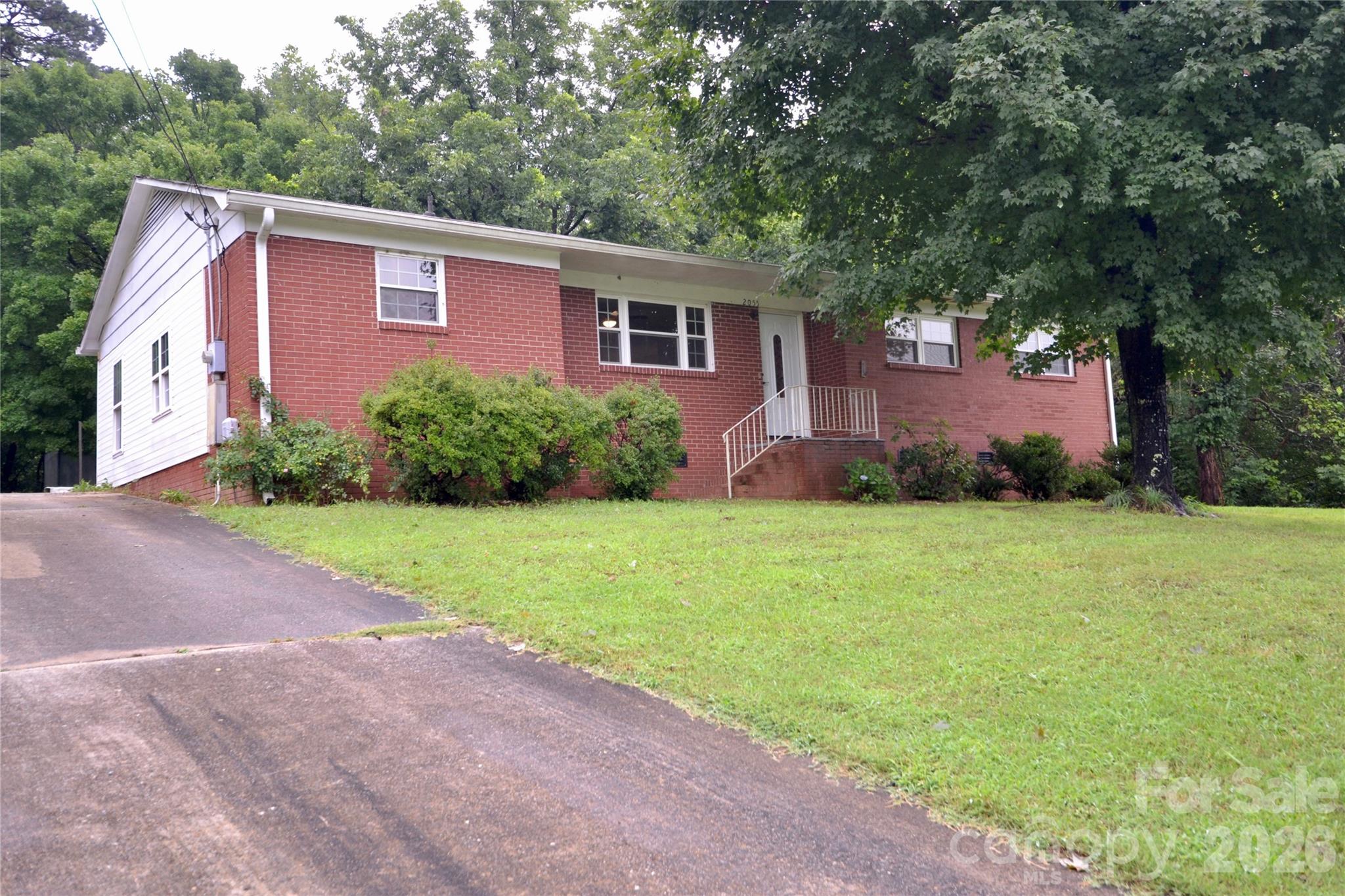 2055 Goodson Road Salisbury, NC 28147 - Photo 4 of 28