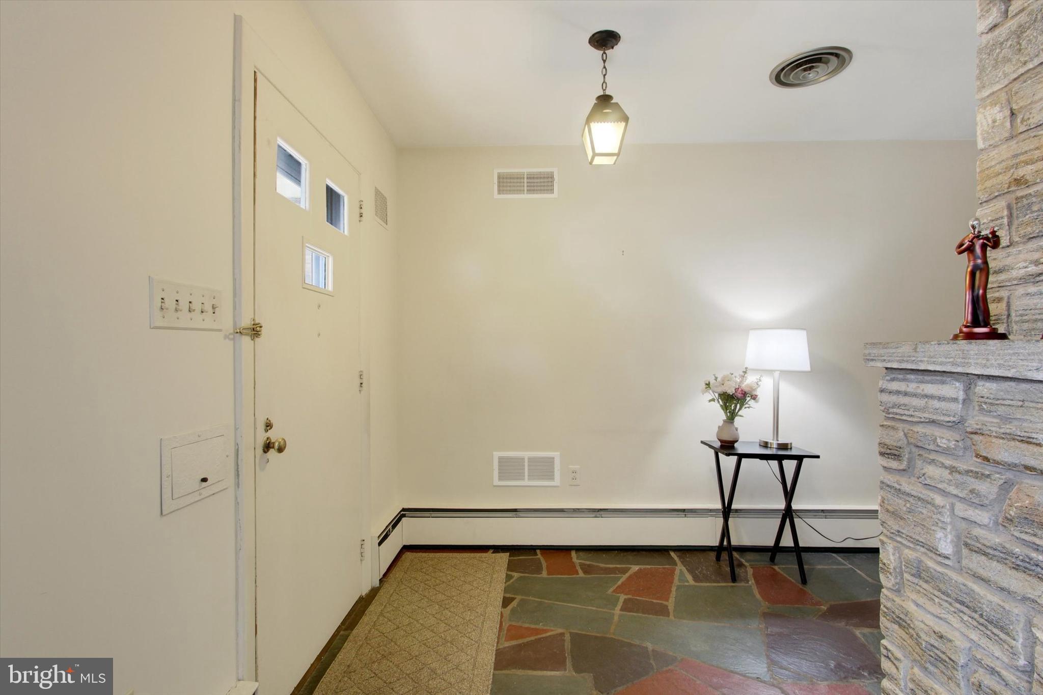 26 Lee Street Hanover, PA 17331 - Photo 3 of 27 Gallery Image 3