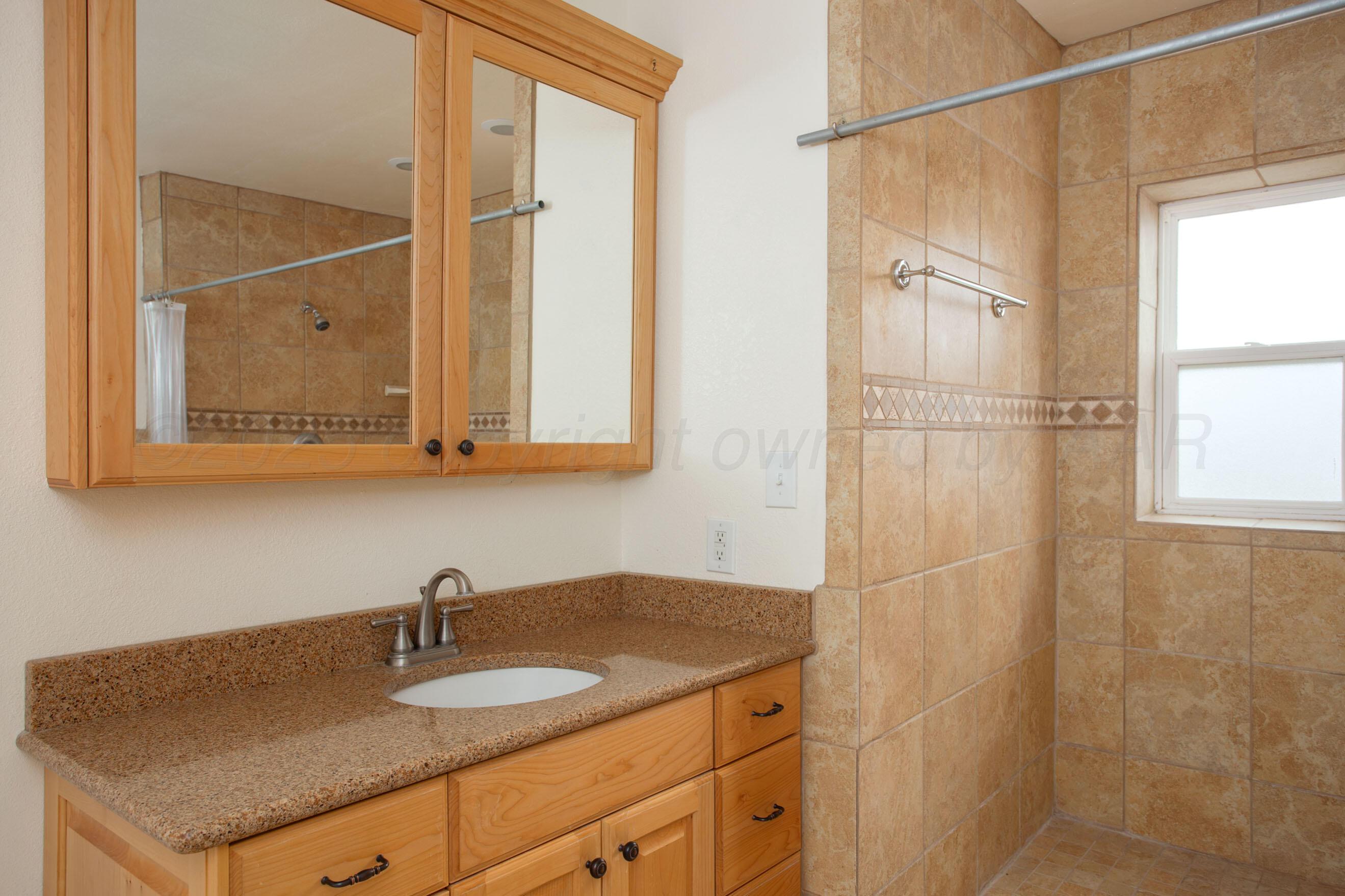 74 Stonebridge Gate Road Amarillo, TX 79124 - Photo 20 of 60 Bath view 2