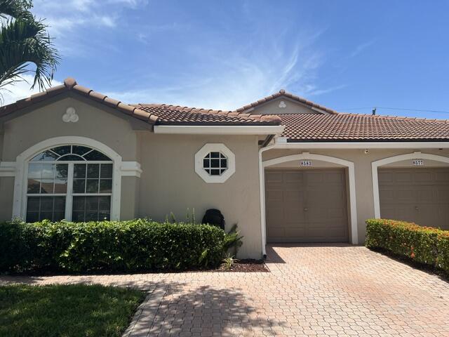 8583 Vía Serena Boca Raton, FL 33433 - Photo 2 of 20 Front