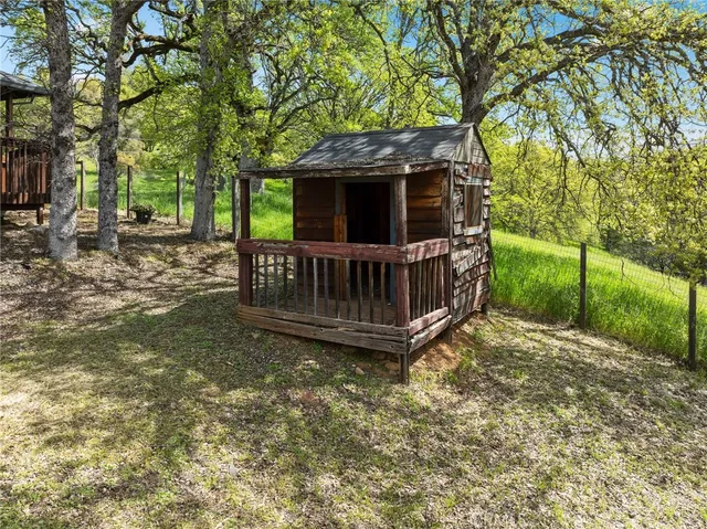 $350,000 | 19705 Powder Horn Road, Hidden Valley Lake, CA 95467