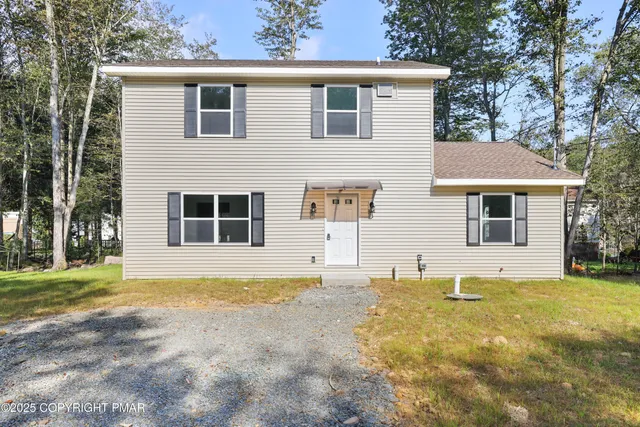 $2,250 | 8475 Bumble Bee Way, Tobyhanna, PA 18466