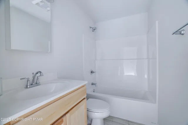 $2,250 | 8475 Bumble Bee Way, Tobyhanna, PA 18466