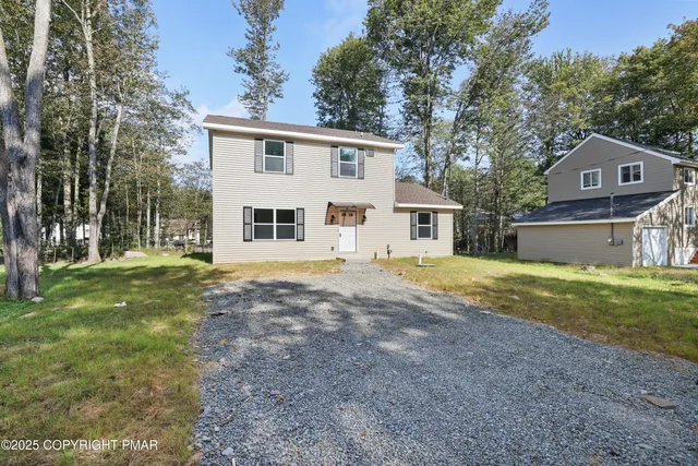 $2,250 | 8475 Bumble Bee Way, Tobyhanna, PA 18466