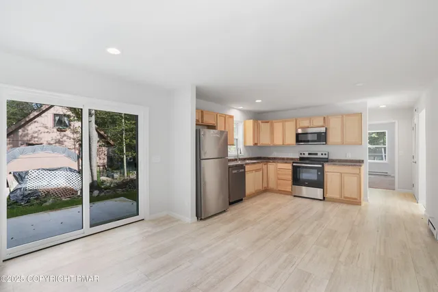 $2,250 | 8475 Bumble Bee Way, Tobyhanna, PA 18466