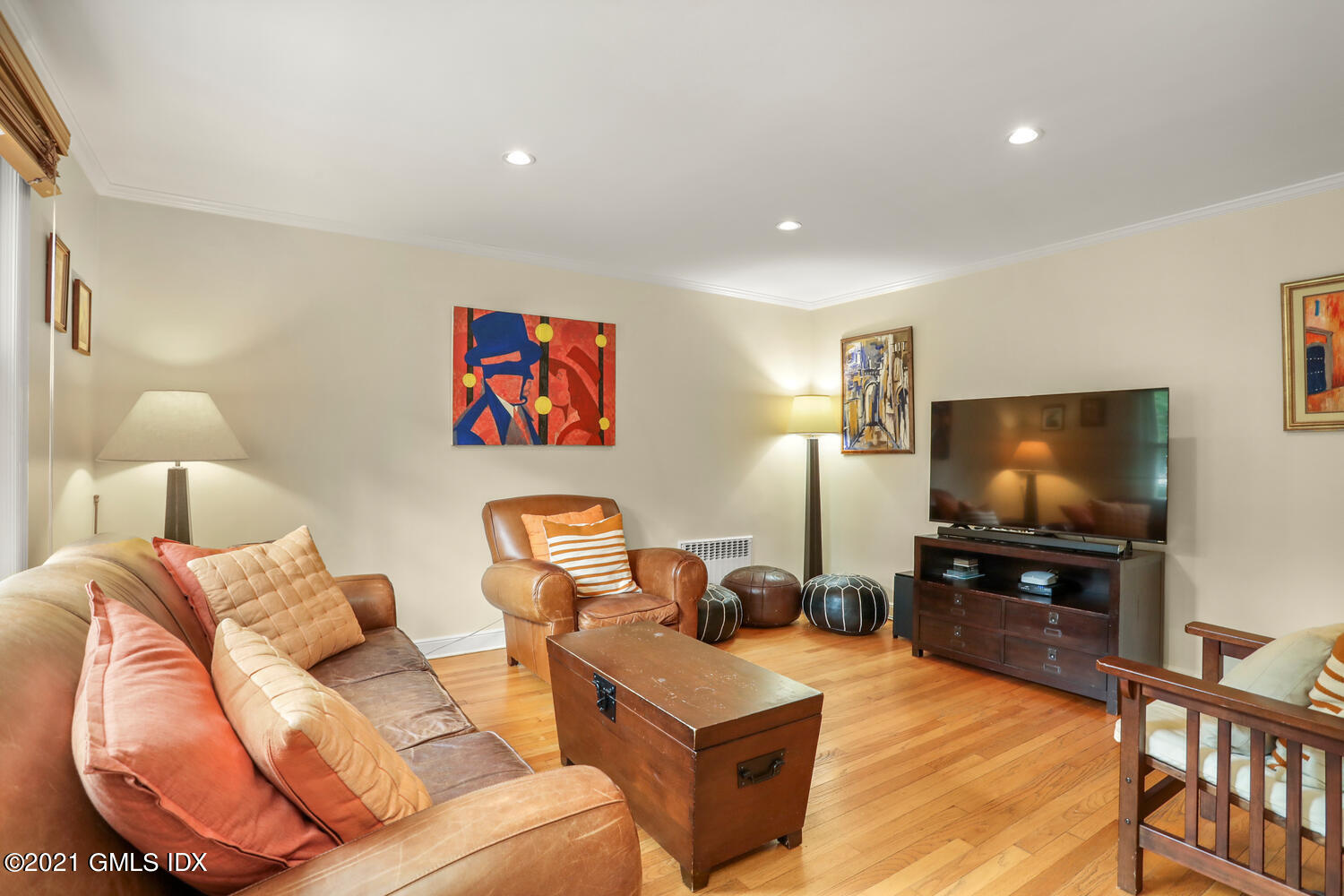25 Summit Road Riverside, CT 06878 - Photo 7 of 40 25 Summit Rd Greenwich CT-large-037-037-