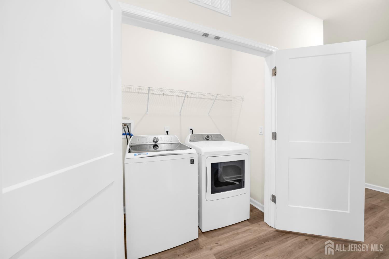 228 Park Lane Dunellen, NJ 08812 - Photo 14 of 25