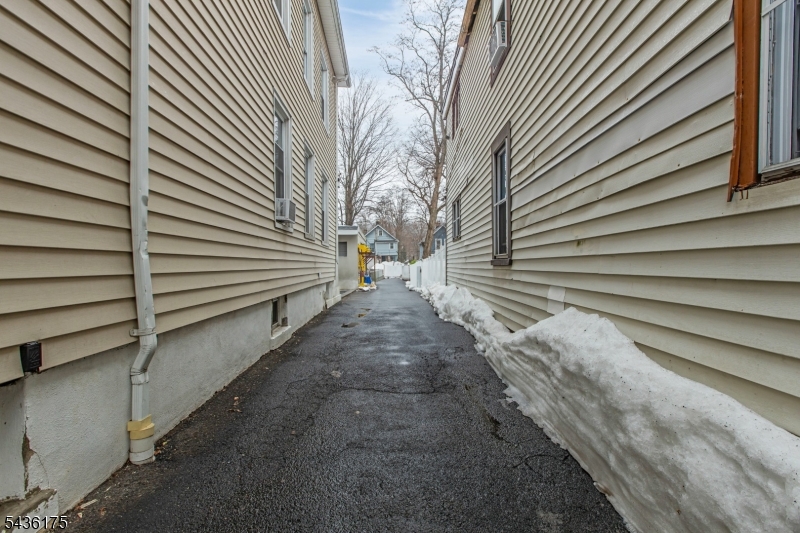 527 Valley Street, Unit 2 Orange, NJ 07050 - Photo 3 of 38