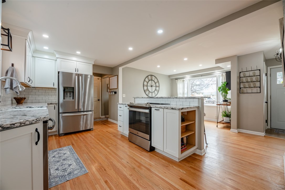 556 Wimbledon Road Irondequoit, NY 14617 - Photo 14 of 42