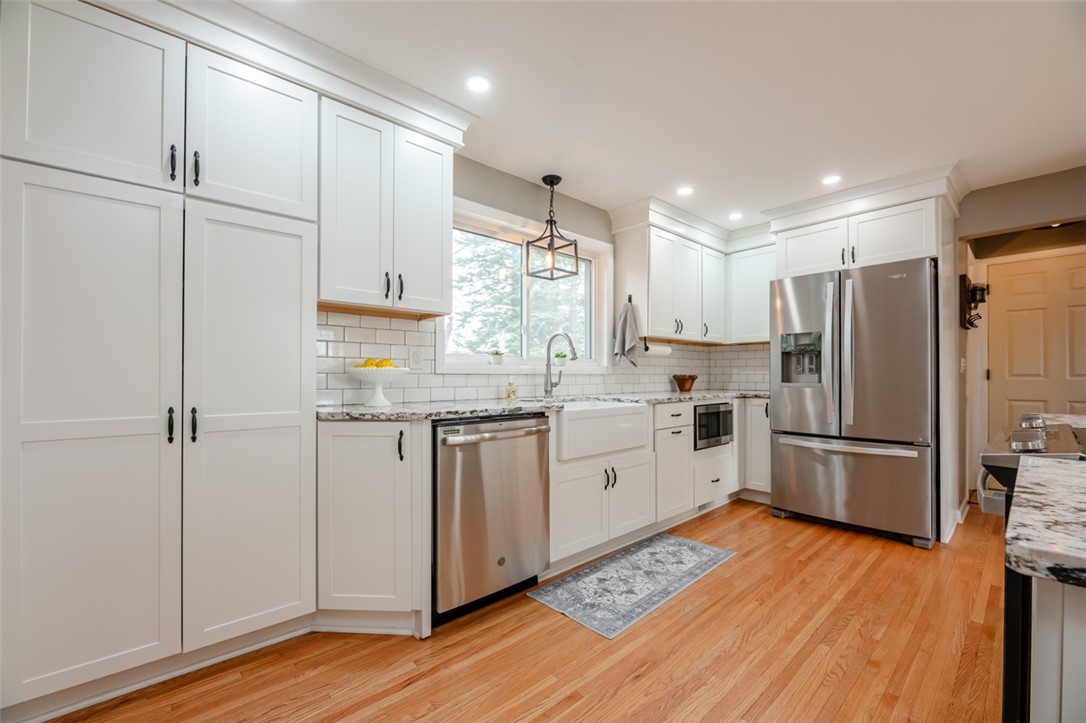 556 Wimbledon Road Irondequoit, NY 14617 - Photo 15 of 42