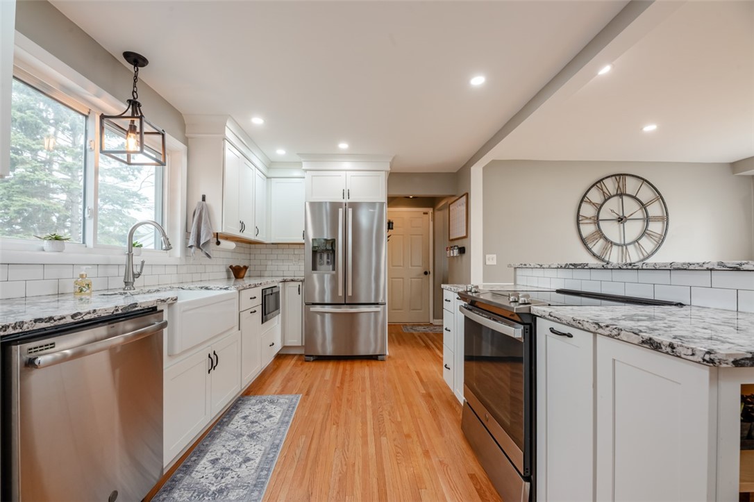 556 Wimbledon Road Irondequoit, NY 14617 - Photo 16 of 42