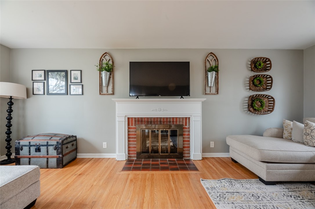 556 Wimbledon Road Irondequoit, NY 14617 - Photo 17 of 42