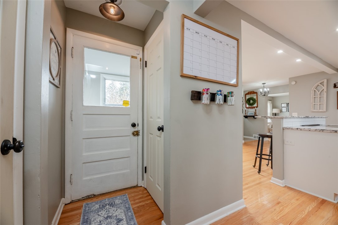 556 Wimbledon Road Irondequoit, NY 14617 - Photo 23 of 42