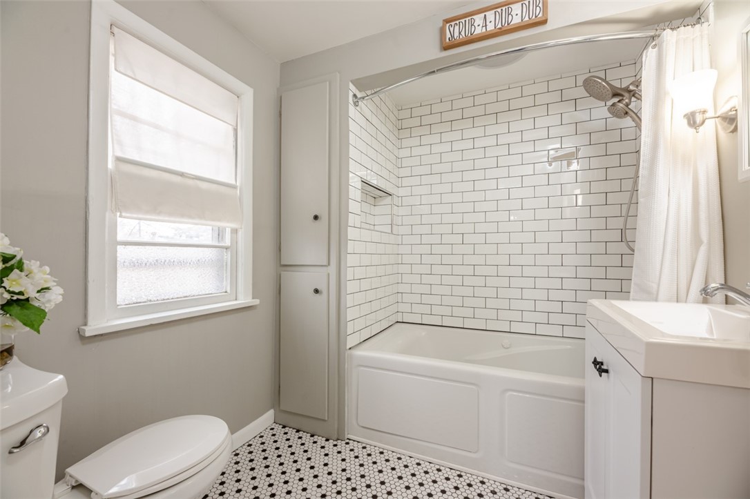 556 Wimbledon Road Irondequoit, NY 14617 - Photo 28 of 42