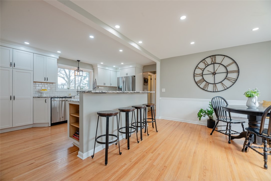 556 Wimbledon Road Irondequoit, NY 14617 - Photo 7 of 42