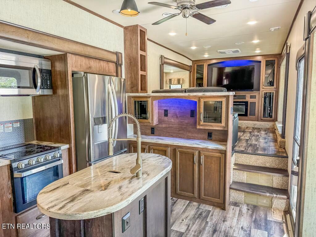 460 Twin Bridge Road Deer Lodge, TN 37726 - Photo 26 of 30 tempImagesjb7Nv