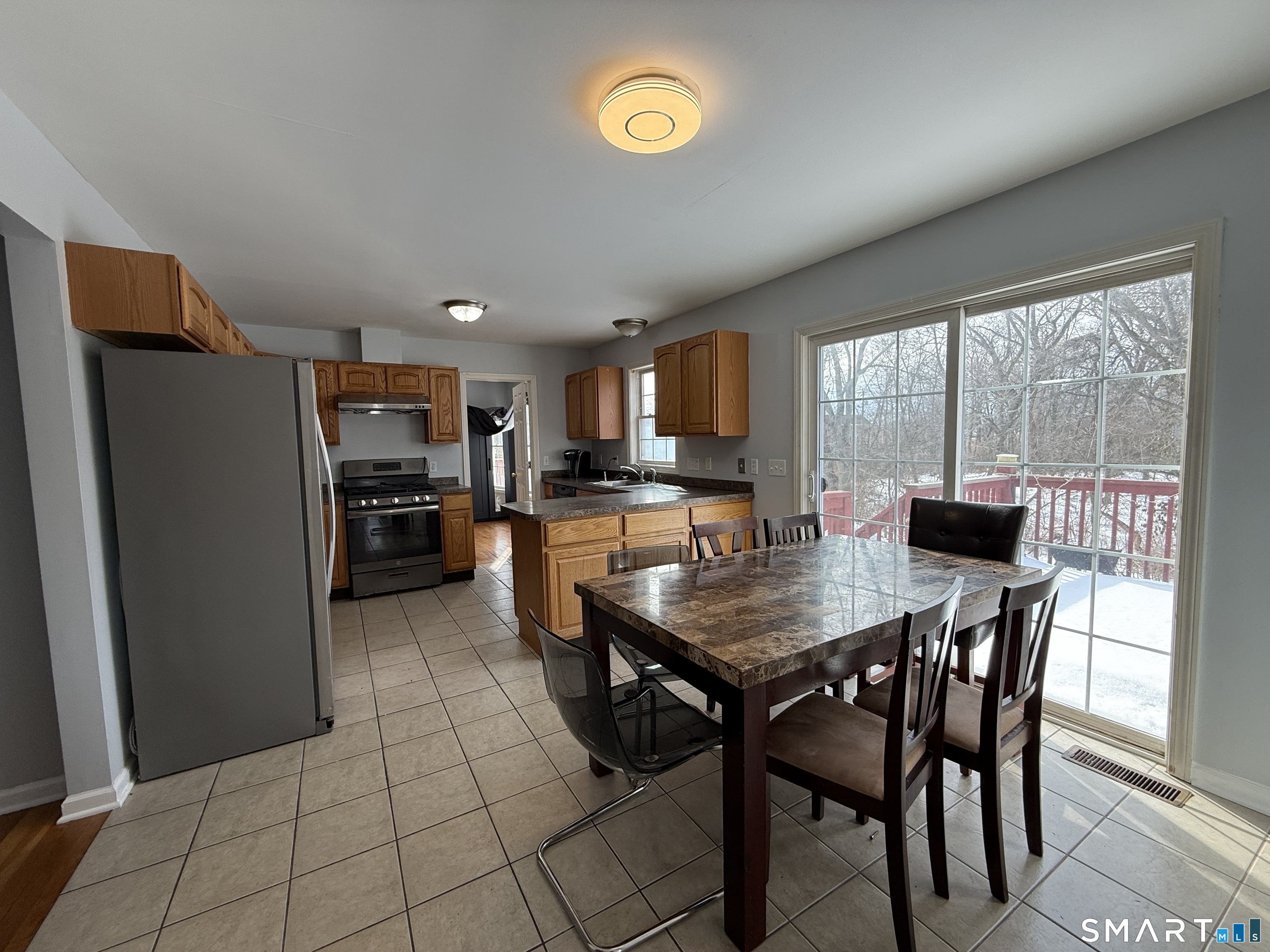 156 3rd Avenue West Haven, CT 06516 - Photo 8 of 17