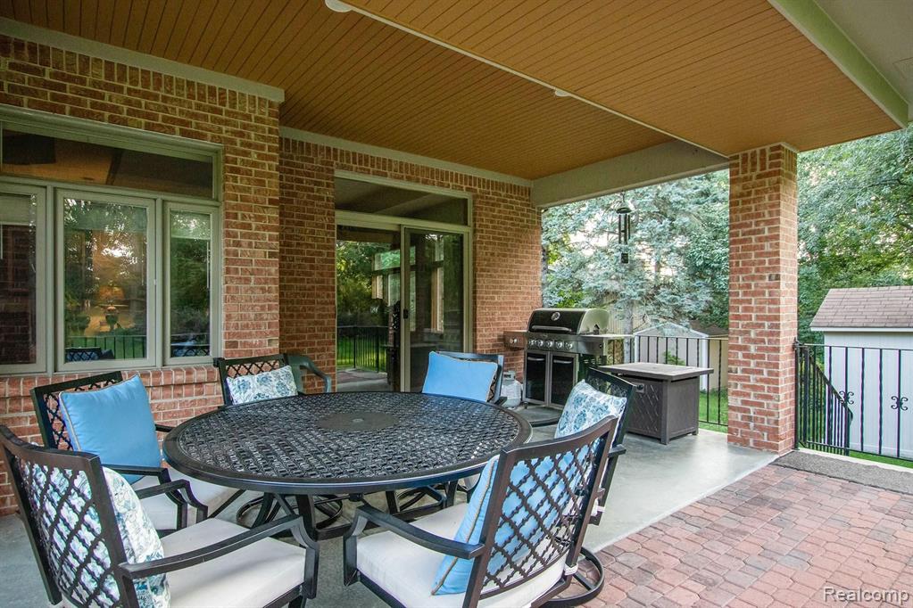 90 Shagbark Drive Rochester Hills, MI 48309 - Photo 11 of 41