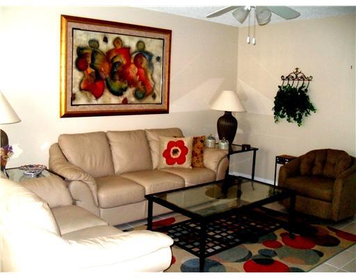 3035 Exeter, Unit 3035B Boca Raton, FL 33434 - Photo 3 of 8 Additional Photo