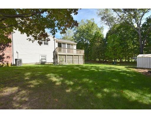 10 Heritage Road Sutton, MA 01590 - Photo 3 of 17