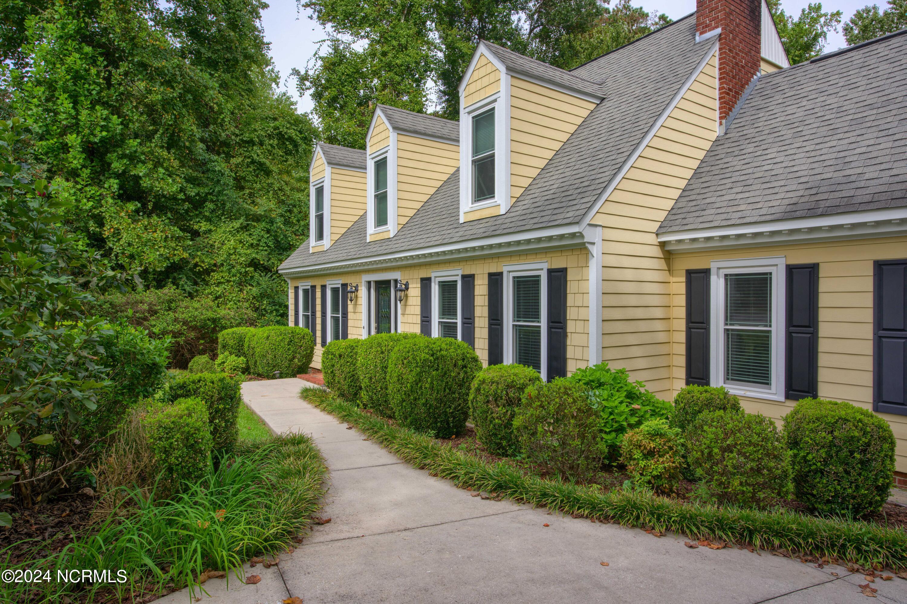2229 Colony Plaza Jacksonville, NC 28546 - Photo 3 of 39 2229 Colony Plaza - Interiors - Edited_4