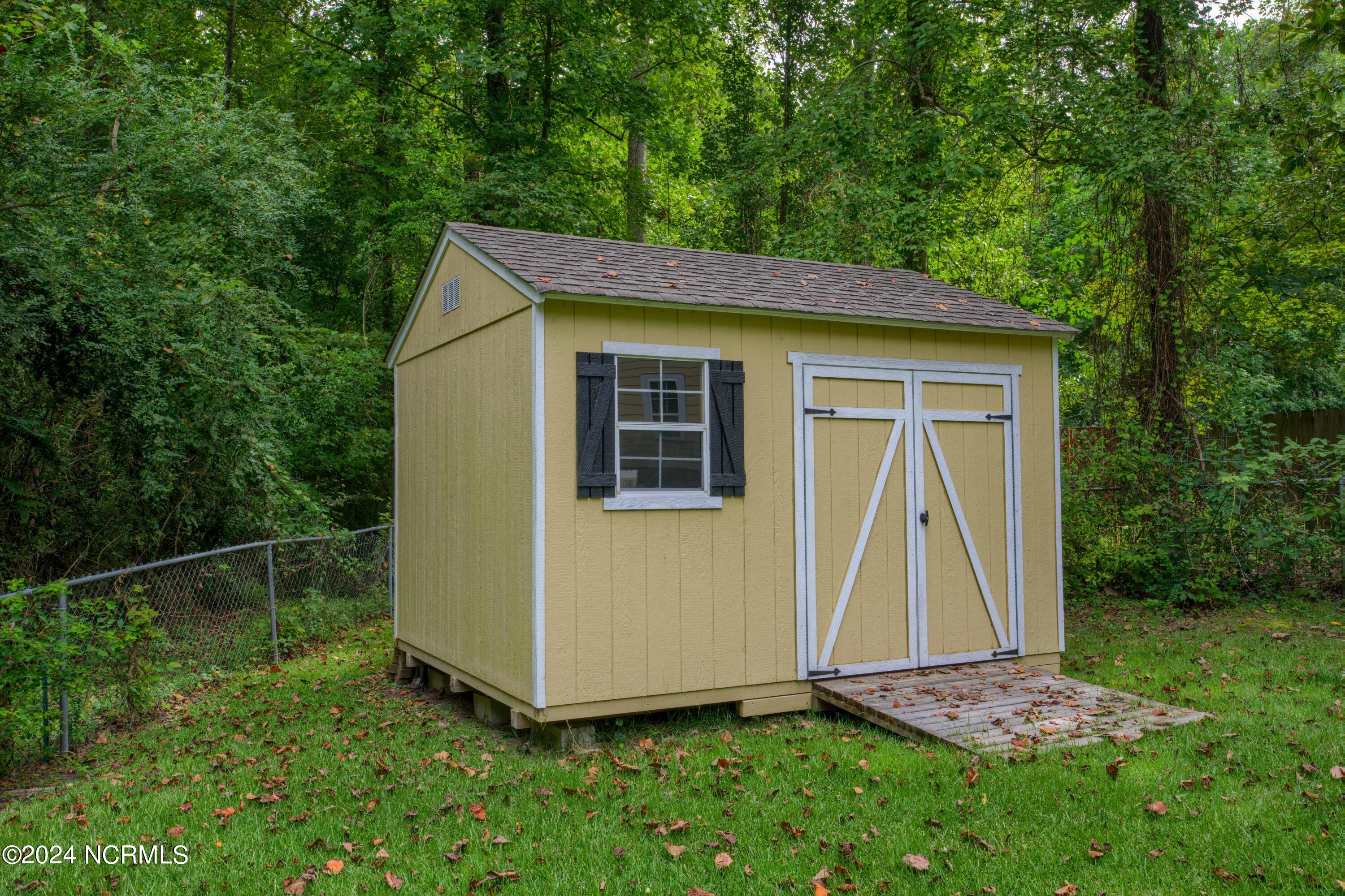 2229 Colony Plaza Jacksonville, NC 28546 - Photo 7 of 39 2229 Colony Plaza - Interiors - Edited_7