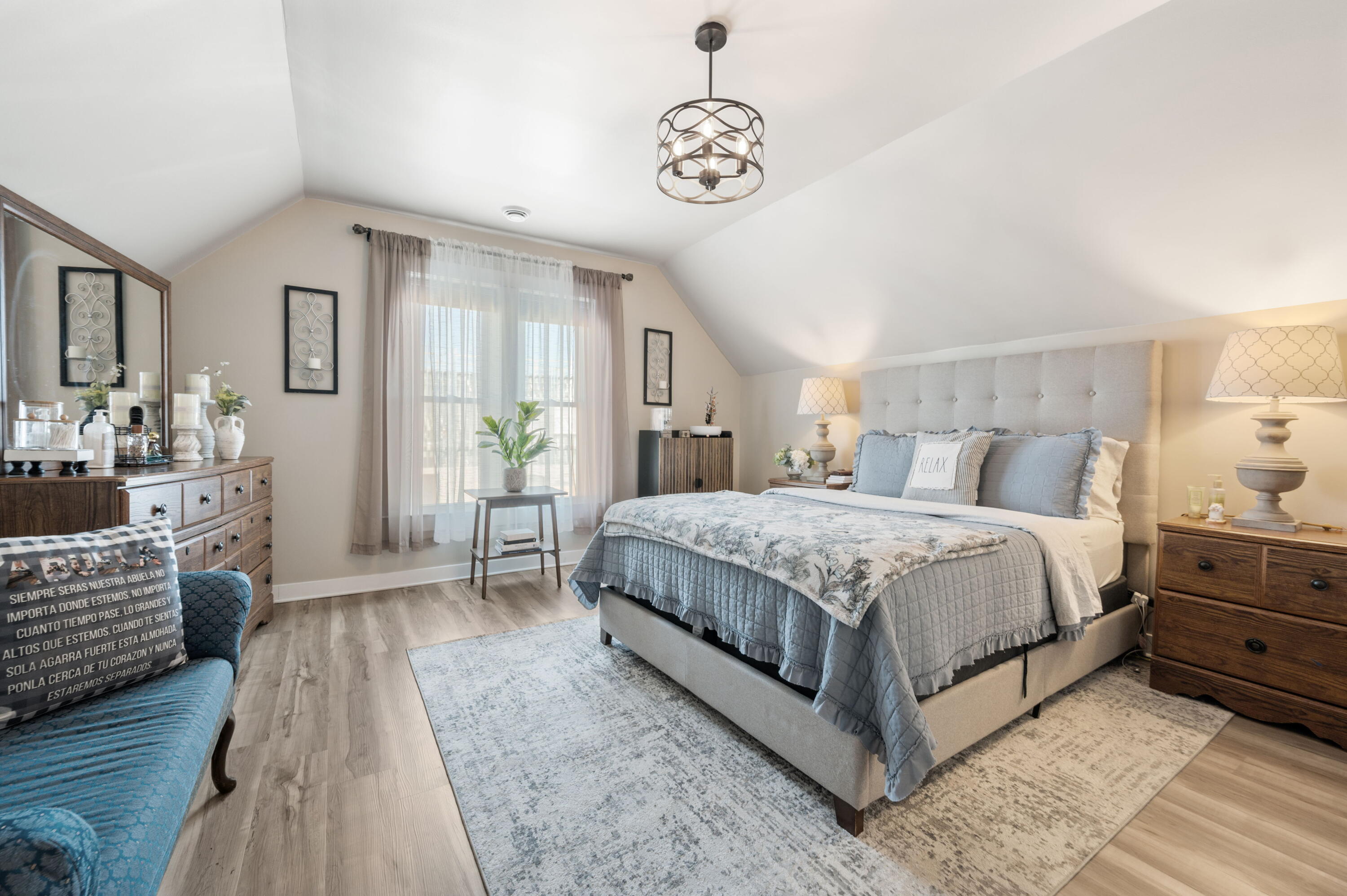 1023 South 25th Street Milwaukee, WI 53204 - Photo 16 of 22 Upper-level fourth bedroom