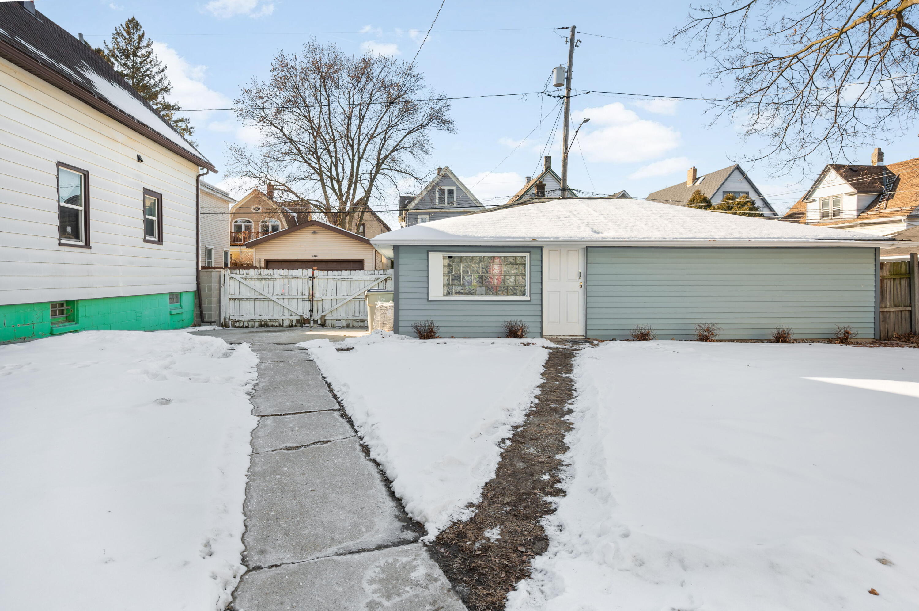 1023 South 25th Street Milwaukee, WI 53204 - Photo 18 of 22 Fenced backyard