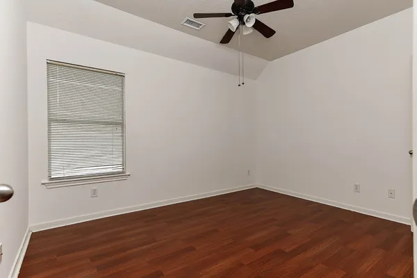 $575,000 | 46 South April Mist Circle, Conroe, TX 77385