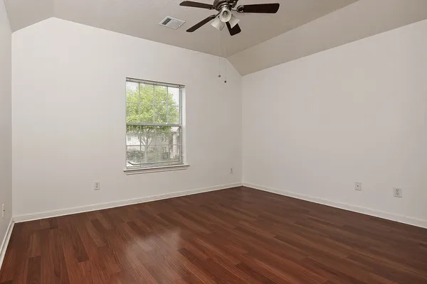 $575,000 | 46 South April Mist Circle, Conroe, TX 77385