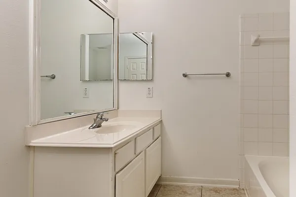 $575,000 | 46 South April Mist Circle, Conroe, TX 77385
