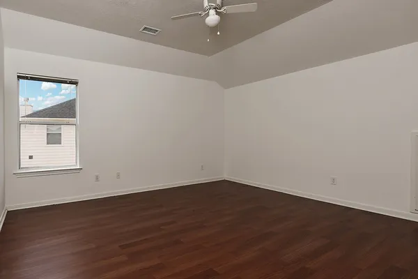 $575,000 | 46 South April Mist Circle, Conroe, TX 77385