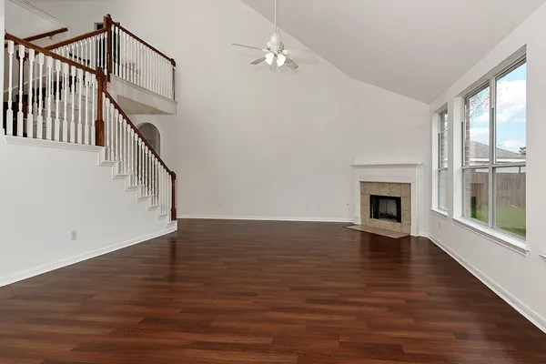 $575,000 | 46 South April Mist Circle, Conroe, TX 77385