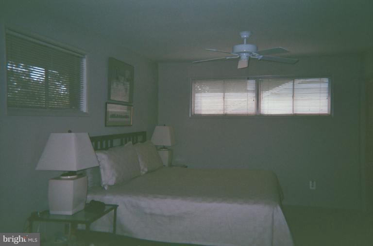 Bedroom (Master)