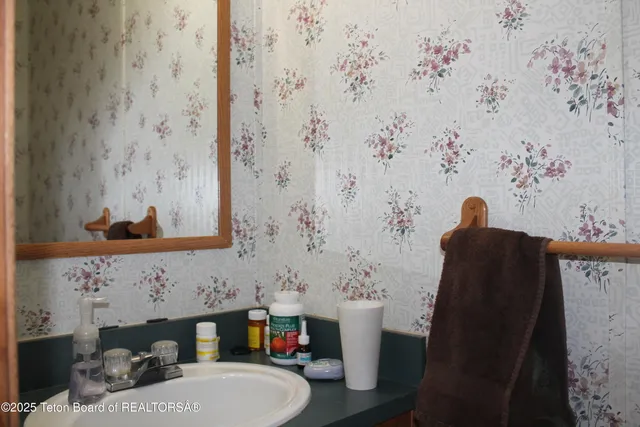 $299,000 | 1561 Piney Drive, Big Piney, WY 83113